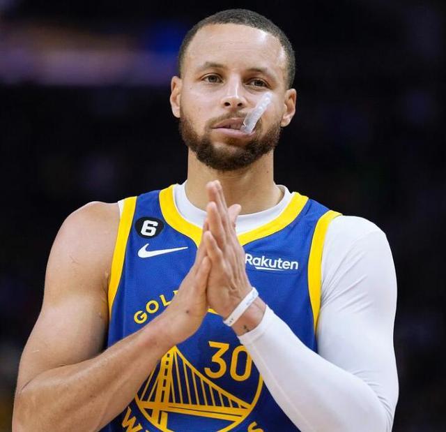 施瓦泽：澳超应该追赶亚洲联赛的水平；从五月休赛到十月是荒谬的（施瓦泽批评澳超：应赶上亚洲水平，5月至10月停赛不合常理）