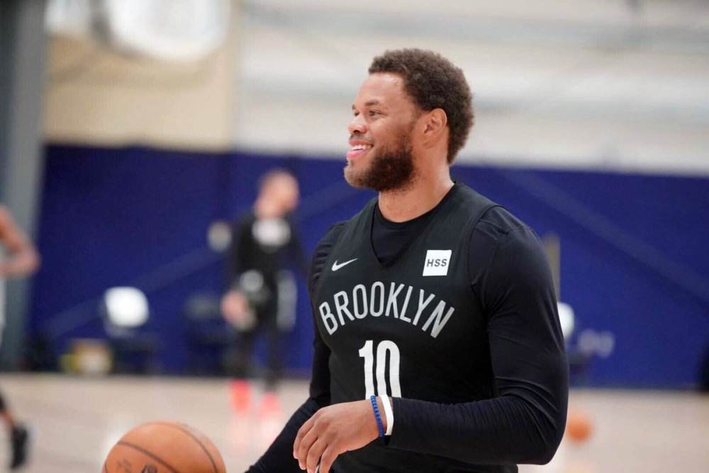 波多尔斯基：仍与阿森纳保持着深厚联系，有预感本赛季能夺冠（波多尔斯基：与阿森纳情谊不减，预感枪手本赛季将问鼎）